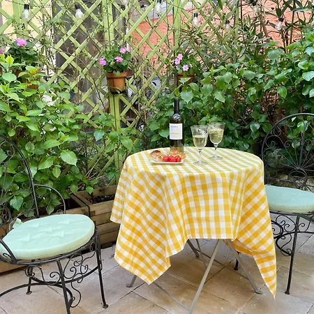 Casa Fresco: 400 Year Old Historical Gem Appartamento Oggebbio