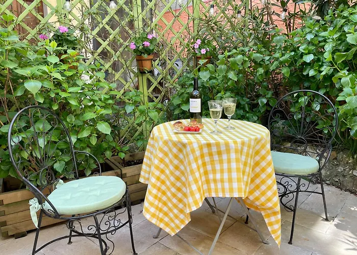 Casa Fresco: 400 Year Old Historical Gem Appartamento Oggebbio